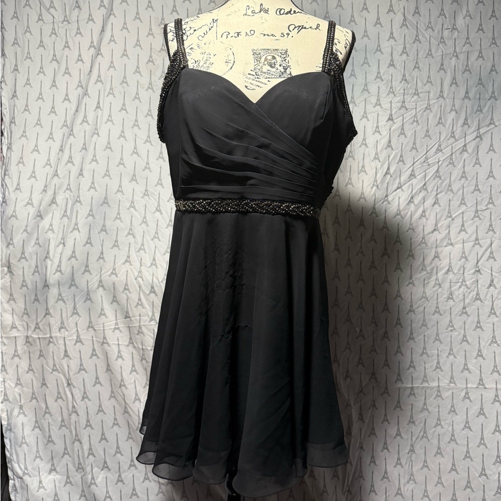Black Sleeveless Prom Dress